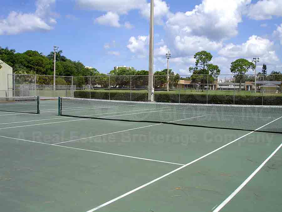 PARK SHORE Tennis Courts